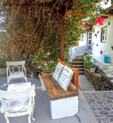Hermigua Ski Chalet | Pet-Friendly Retreat with Ocean Views at Casita Bella Vista
