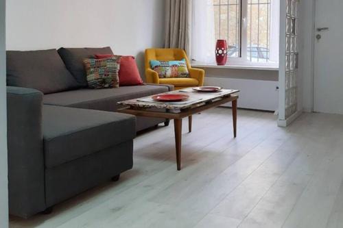 Sant Blai Apartment | Cozy Casita de Tais: Family-Friendly Retreat Awaits