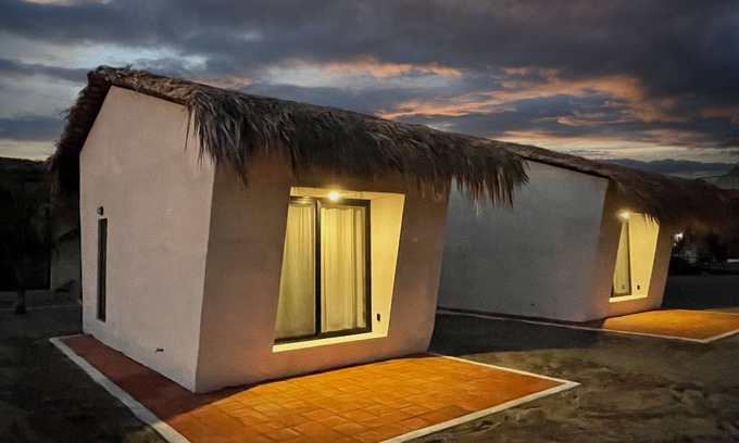 El Azufre House | Cozy Casita H - A Charming Retreat by the Sea