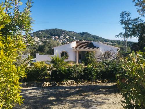 Tarraula House | Pet-Friendly Casita in Javea: Relax by the Pool!