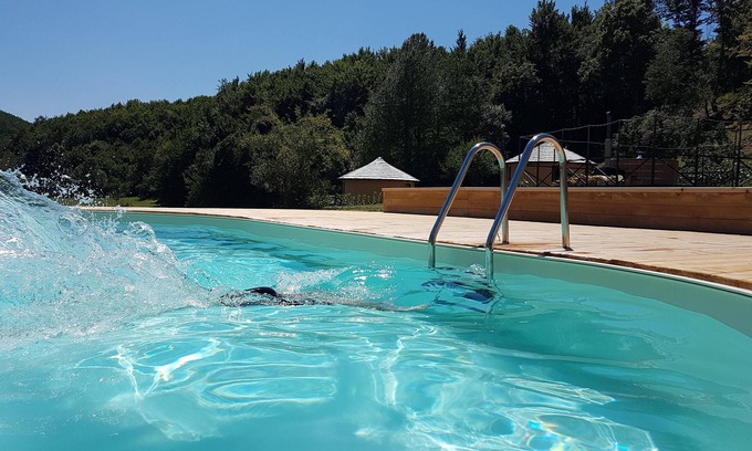 Velika Plana House | Discover Casita Stella: Nature Retreat with Hot Tub & Spa