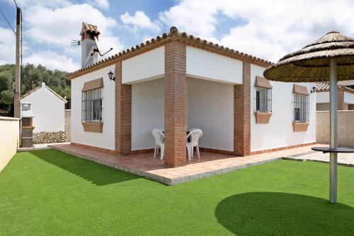 Los Canos de Meca House | Pet-Friendly Casita Torre de Meca: 4-Star Family Retreat