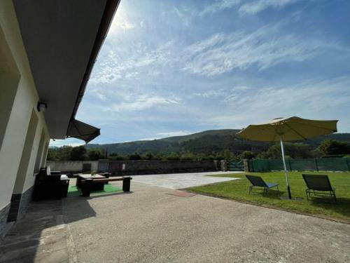 Carrejo House | Cozy Casita Tranquila: Family & Pet-Friendly Retreat