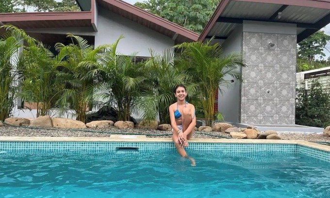 Uvita Cottage | Casita Tropical, walking to the beachn