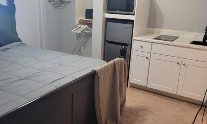 Sun City Apartment | Cozy Casita with Kitchenette, 15 Min from Glendale