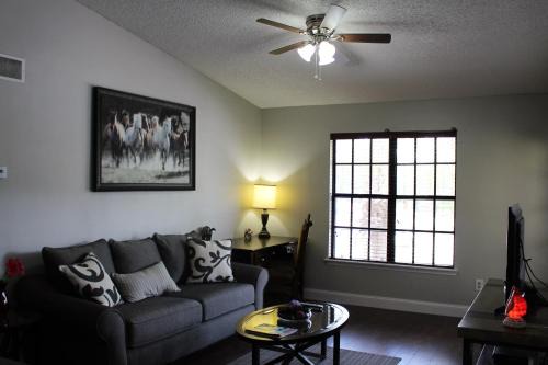 Southwest Orlando Apartment | Relax at Cason: Family-Friendly with Pool and Hot Tub