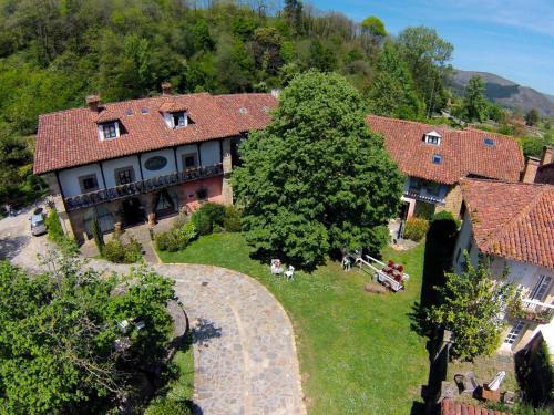 Selores Hotel | Explore Casona Camino Real De Selores: Pet-Friendly Getaway