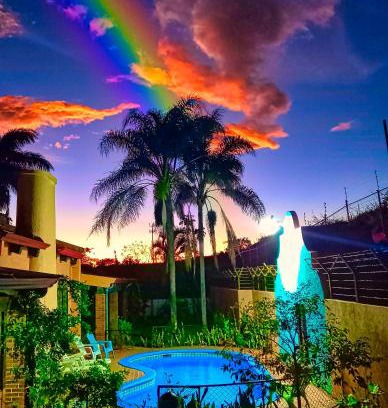 Ciudad Cariari Hotel | Pet-Friendly Oceanfront Casona del Valle with Pool & Breakfast