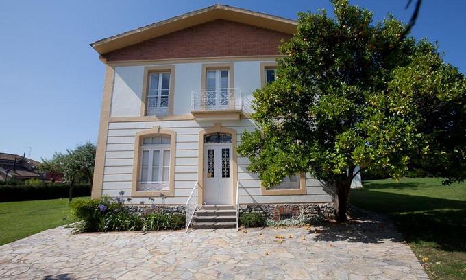 Distrito Rural Este House | Experience Casona Quinta Herminia: Pet & Child Friendly