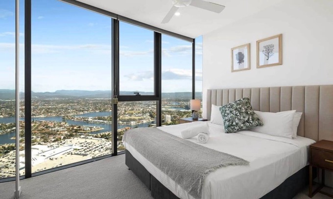 Broadbeach Apartment | Exceptional CASSA CASINO: Scenic River & Hinterland Views