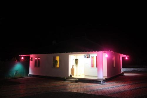 Adimaly House | Family-Friendly Getaway at Cassa Cottage Munnar