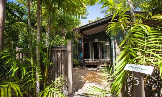 Mission Beach House | Pet Friendly Cassawong Cottages - Perfect for Family Getaways