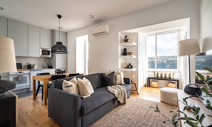Santo Condestavel Apartment | Ideal Cassia Apartment: AC, Terrace & WiFi for Families