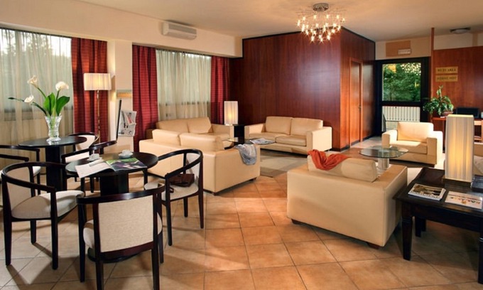 Zona LI La Storta Hotel | Relax at Cassia Hotel: Spa, Breakfast & Family-Friendly