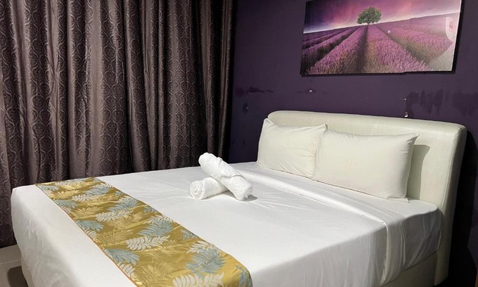 Kuching Hotel | Family-Friendly Retreat at Cassia Inn Kuching