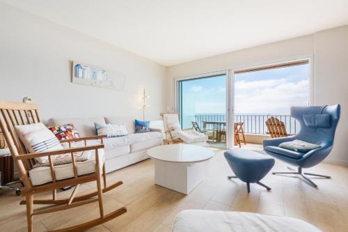 La Baule-Escoublac Apartment | Beachfront Bliss at CASSIOPEE - 4-Star Ocean View Hotel