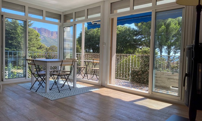 Cassis Apartment | Bright Downtown Apartment with Ocean View & Pool Access