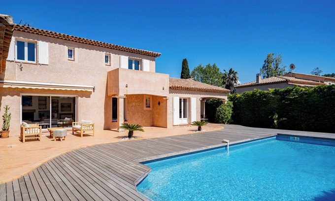 Cassis Villa | Serene Villa in Cassis with Pool and Ocean View