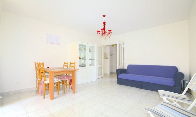 Old Town House | Modern Retreat at Castel Hill of Nice with Ocean Views