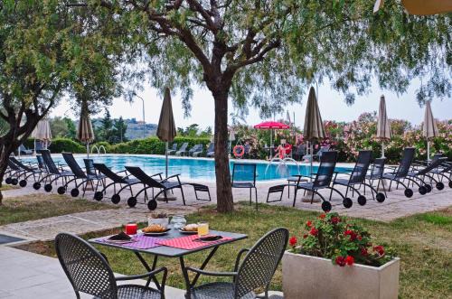 Castellaro Hotel | Enjoy Oceanfront Bliss at Castellaro Golf Resort