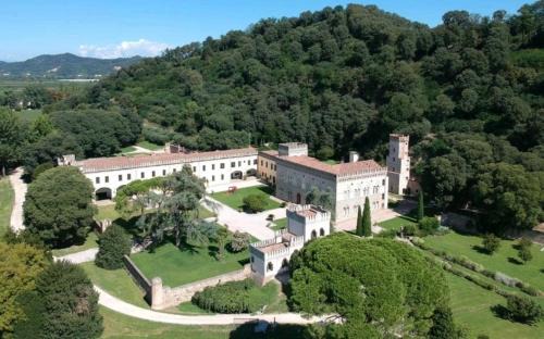 Monselice House | Experience Elegance at Castello di Lispida with Pool Access