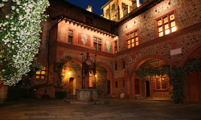 Pavone Canavese Hotel | Enchanting Castello di Pavone with Spa and Family-Friendly Perks