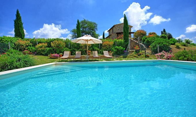 Trequanda Villa | Discover Castelmuzio by PosarelliVillas: 4-Star Family Retreat