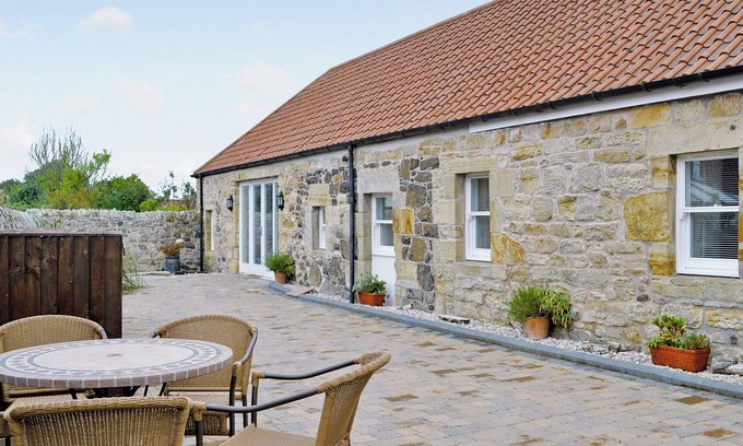 Ceres Cottage | Cozy 1 Bedroom Retreat in Ceres, Steps from St Andrews