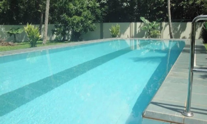 Hikkaduwa Villa | Beachside Retreat: Big Pool, Pet & Child Friendly Stay