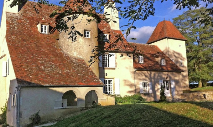 Le Veurdre Other | Discover a Riverfront Château in Auvergne with Terrace