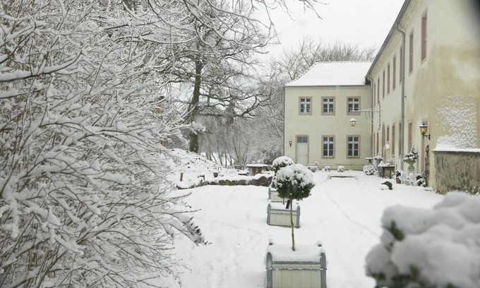 Neuenhagen Other | Discover Castle Neuenhagen: Relaxation and Style Awaits