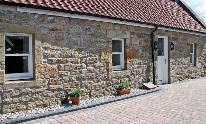 Ceres Cottage | Inviting 2-Bedroom Retreat in Ceres, Close to St Andrews