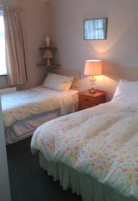 Freshford Bed & Breakfast | Experience Castle View B&B: Family-Friendly & Breakfast Included