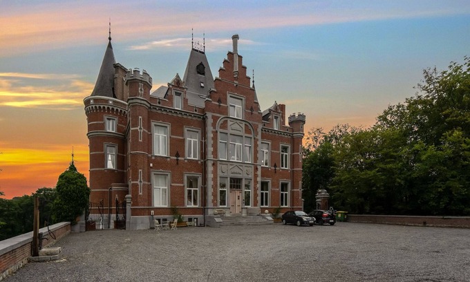 Gesves Other | Discover a Castle Retreat with Wellness and Cinema Features