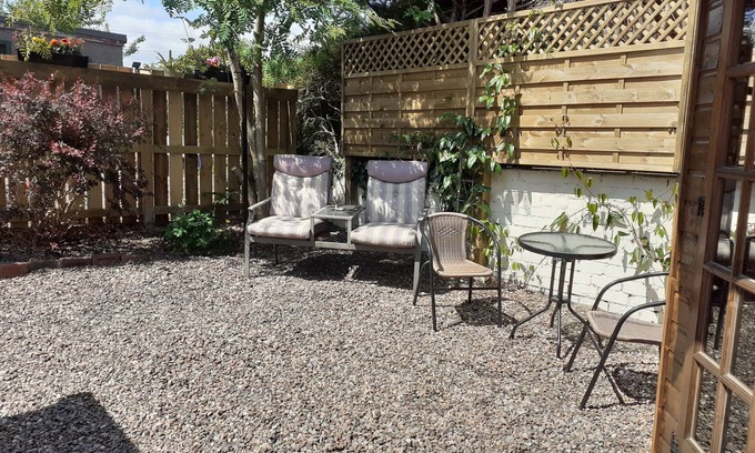 Cupar Hotel | Discover Castlefield Cottage: 10/10 Rated in Central Cupar