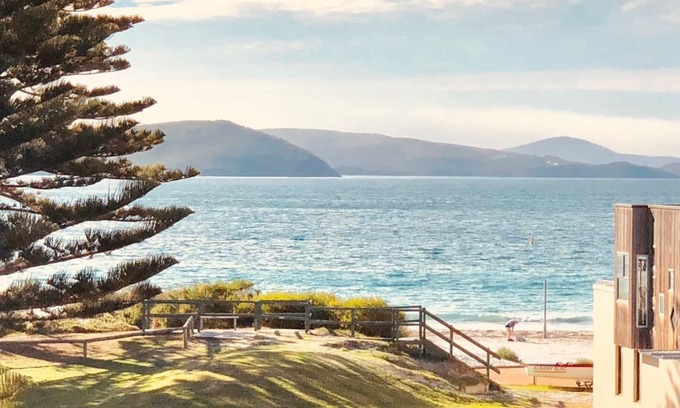 Middleton Beach Apartment | Ocean View Apartment 4 at Castlereagh on Middleton