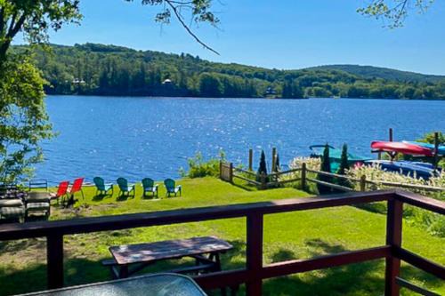 Castleton House | Pet-Friendly Retreat at Castleton for the Whole Family