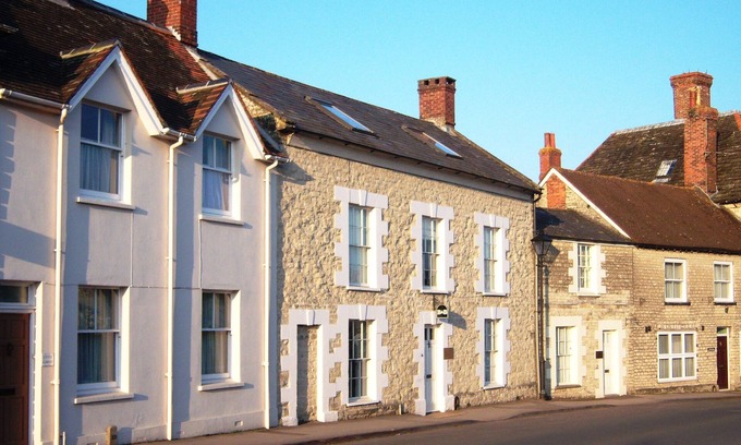 Mere Bed & Breakfast | Elegant Castleton House B&B: Rated 10/10 with Breakfast