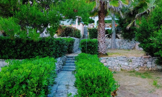Castro Marina House | Castro: Oceanfront Home with Private Sea Access & Pool