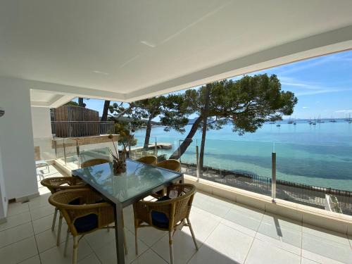 Puerto de Pollensa House | Family-Friendly Catalina: 4-Star Retreat with Three Bedrooms