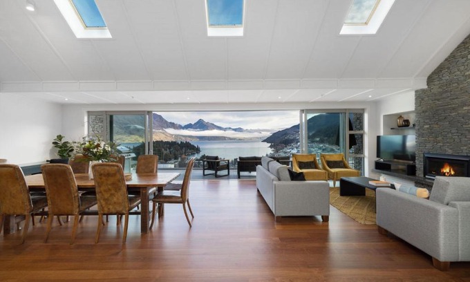 Queenstown City Centre Apartment | Remarkable Catalina Apartment 5: Wheelchair Accessible Retreat