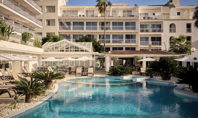 Cala Bona Hotel | Relax at Catalonia Del Mar - Adults Only with Spa & Pool