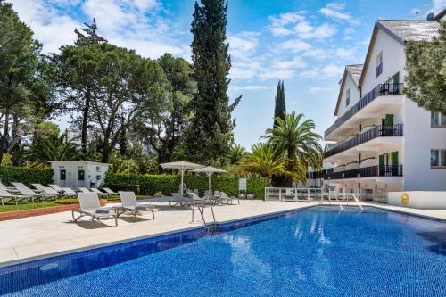 Ronda Hotel | Elegant Stay at Catalonia Reina Victoria with Spa & Pool