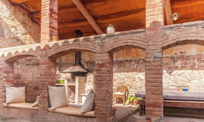 Gargalla House | Idyllic Catalonian Country House Near Montmajor Awaits