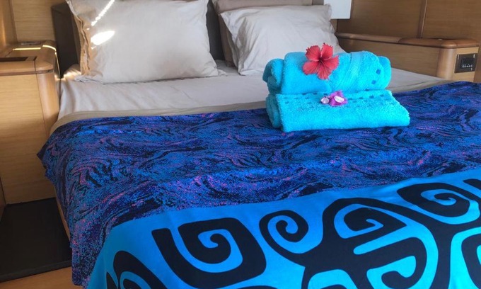 Uturoa Boat Rental | Catamaran Apetahi: Top-Rated Getaway with Hot Tub & Breakfast