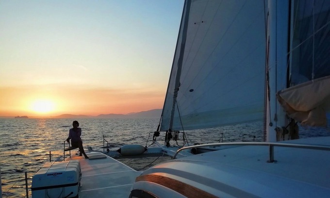 Carti Tupile Boat Rental | Discover Catana 65: Ideal for Family and Pet Adventures