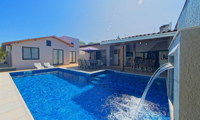 Foz do Iguacu House | Comfortable Cataratas Condo with Pool for Family Fun