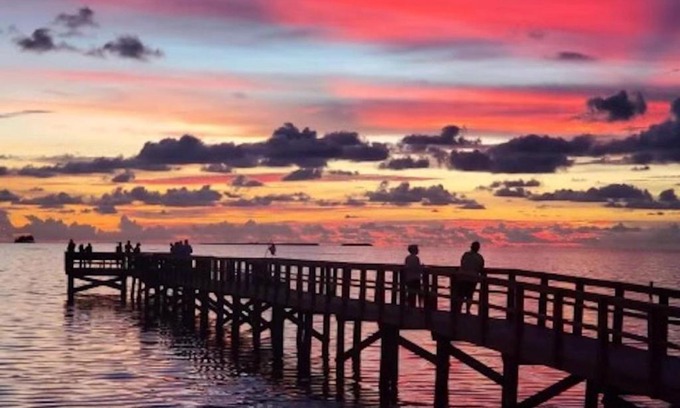 Crystal Beach House | Relax and Unwind at Crystal Beach with Pet-Friendly Amenities