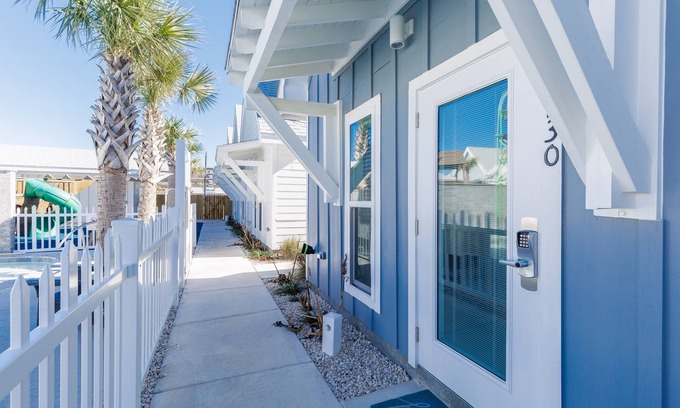 Corpus Christi House | Explore a Pet-Friendly Pirate Paradise Near the Beach