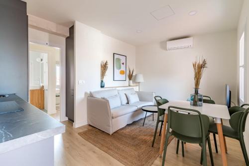 Almenara Apartment | Top-Rated CATERINA Plaza Castilla with Family-Friendly Amenities